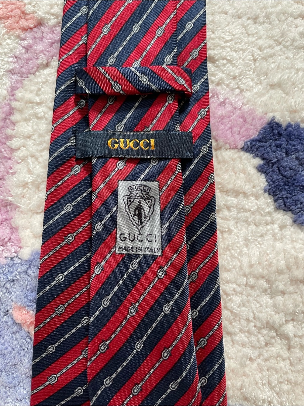 GUCCI Equestrian Chain Stripe Men's Necktie - Navy Blue & Red